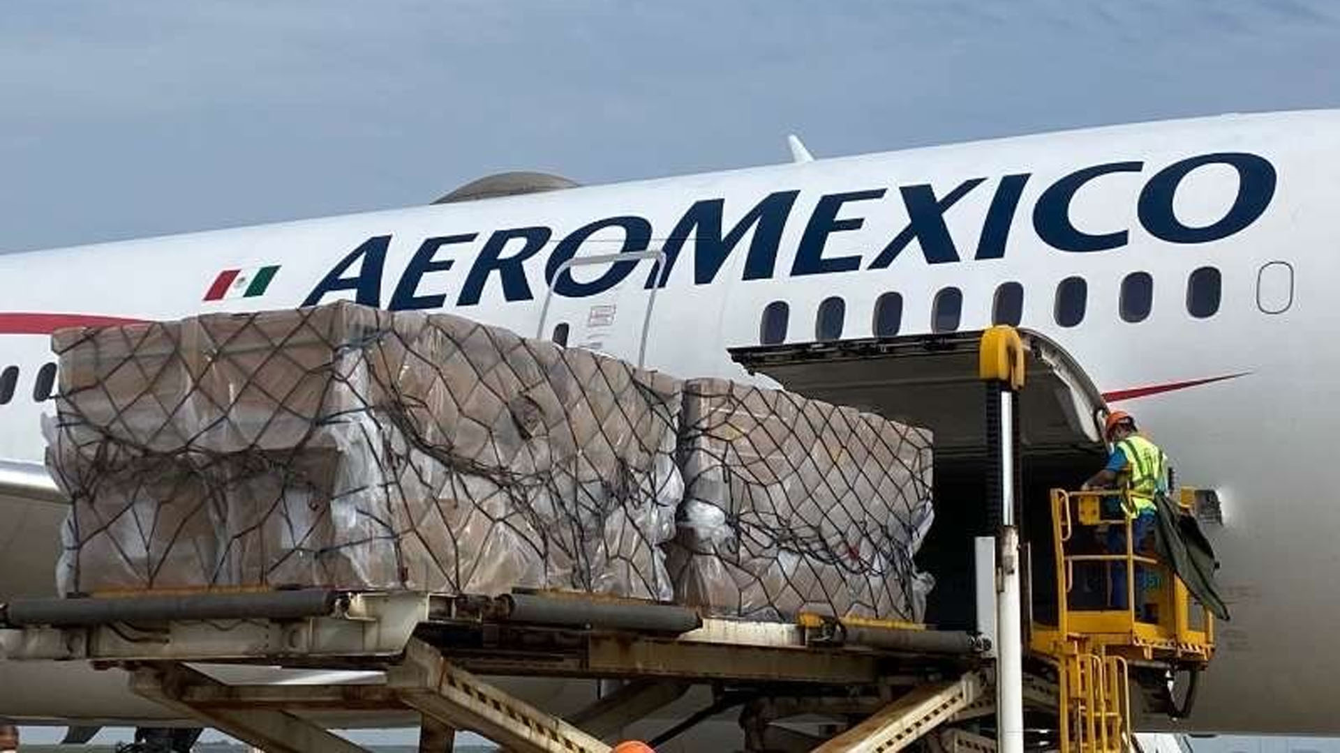 En camino vuelos 19 y 20 desde Shanghái con insumos médicos para COVID-19