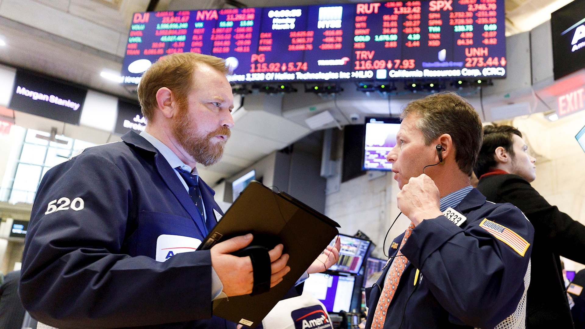 Wall Street remonta en la última hora y Dow Jones sube 1.18 %