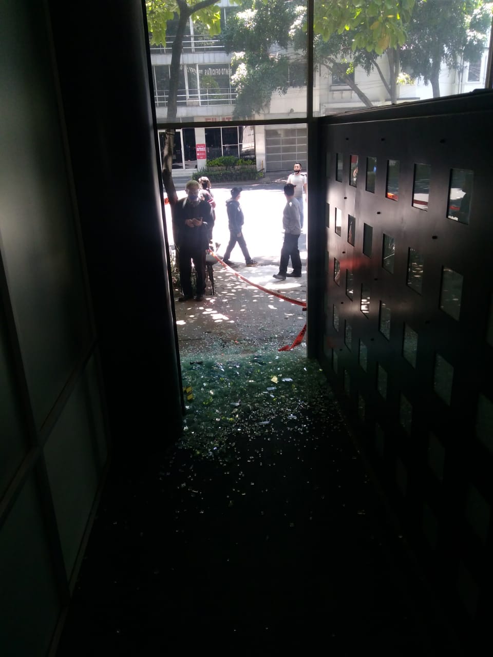 #Fotos Encapuchados vandalizan y agreden impunemente en Reforma - whatsapp-image-2020-06-05-at-30217-pm-1