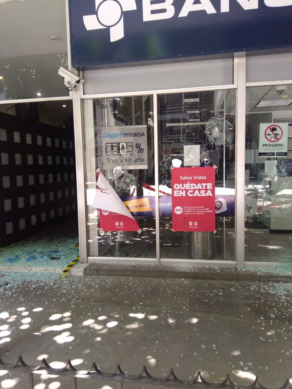 #Fotos Encapuchados vandalizan y agreden impunemente en Reforma - whatsapp-image-2020-06-05-at-32004-pm-3