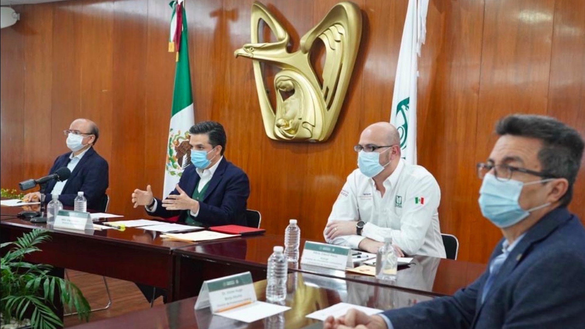 IMSS brindará apoyos a personal que colabora contra COVID-19