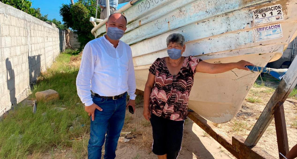 #Viral Alcalde de Comondú edita fotos para que aparezca con cubrebocas