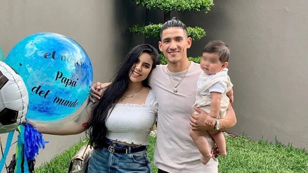 Esposa de Uriel Antuna graba síntomas de COVID-19 en el futbolista