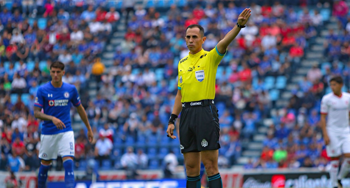 Tres árbitros de la Liga MX han dado positivo a COVID-19