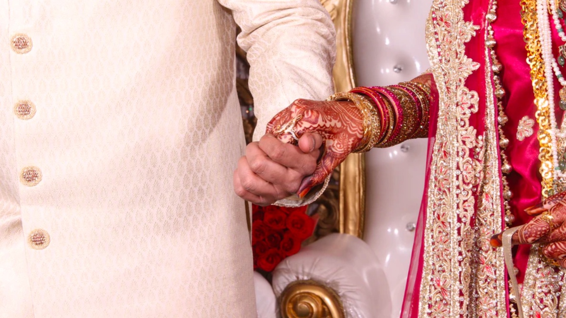 Novio con COVID-19 muere tras realizar boda masiva; confirman al menos 95 contagiados