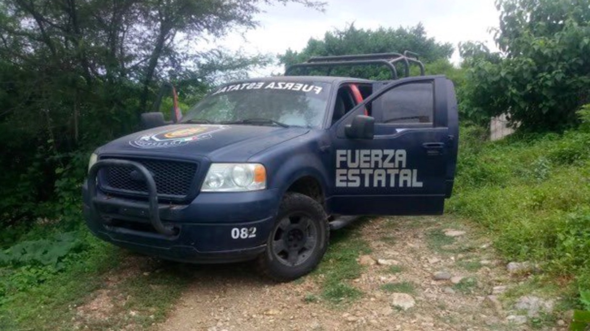 Grupos delictivos clonan camioneta de seguridad pública en Guerrero, confirma Héctor Astudillo