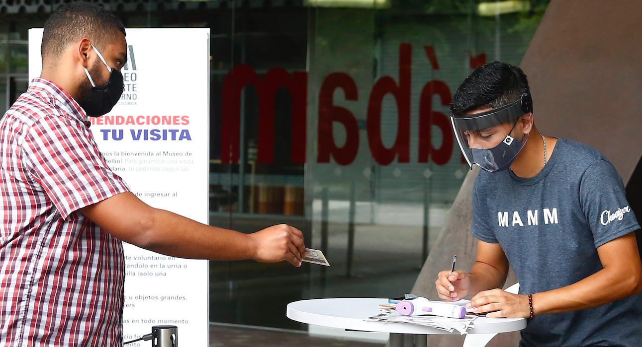 Bogotá vuelve a cuarentena estricta ante incremento de casos de COVID-19 Bogotá vuelve a cuarentena estricta ante incremento de casos de COVID-19