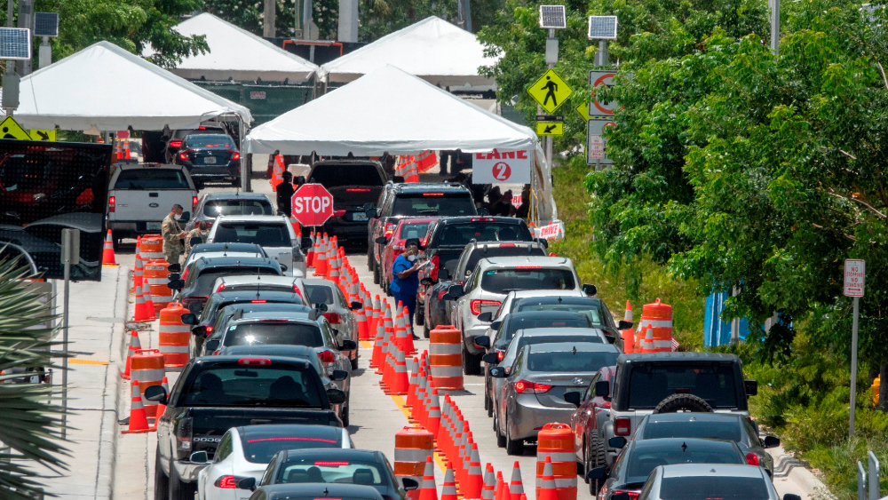 Más de 10 mil casos nuevos de COVID-19 en 24 horas, nuevo récord en Florida