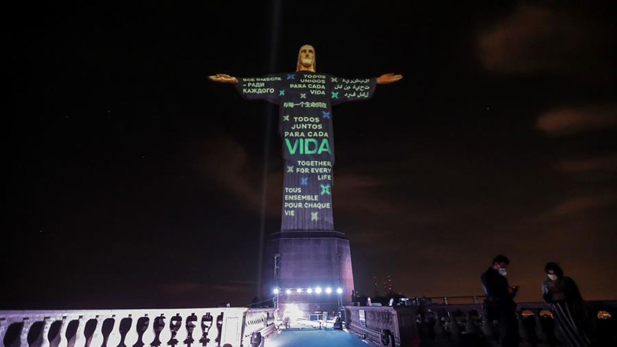 Cristo Redentor rinde homenaje a víctimas de COVID-19 en Brasil - cristo-redentor-de-rio-de-janeiro-brasil