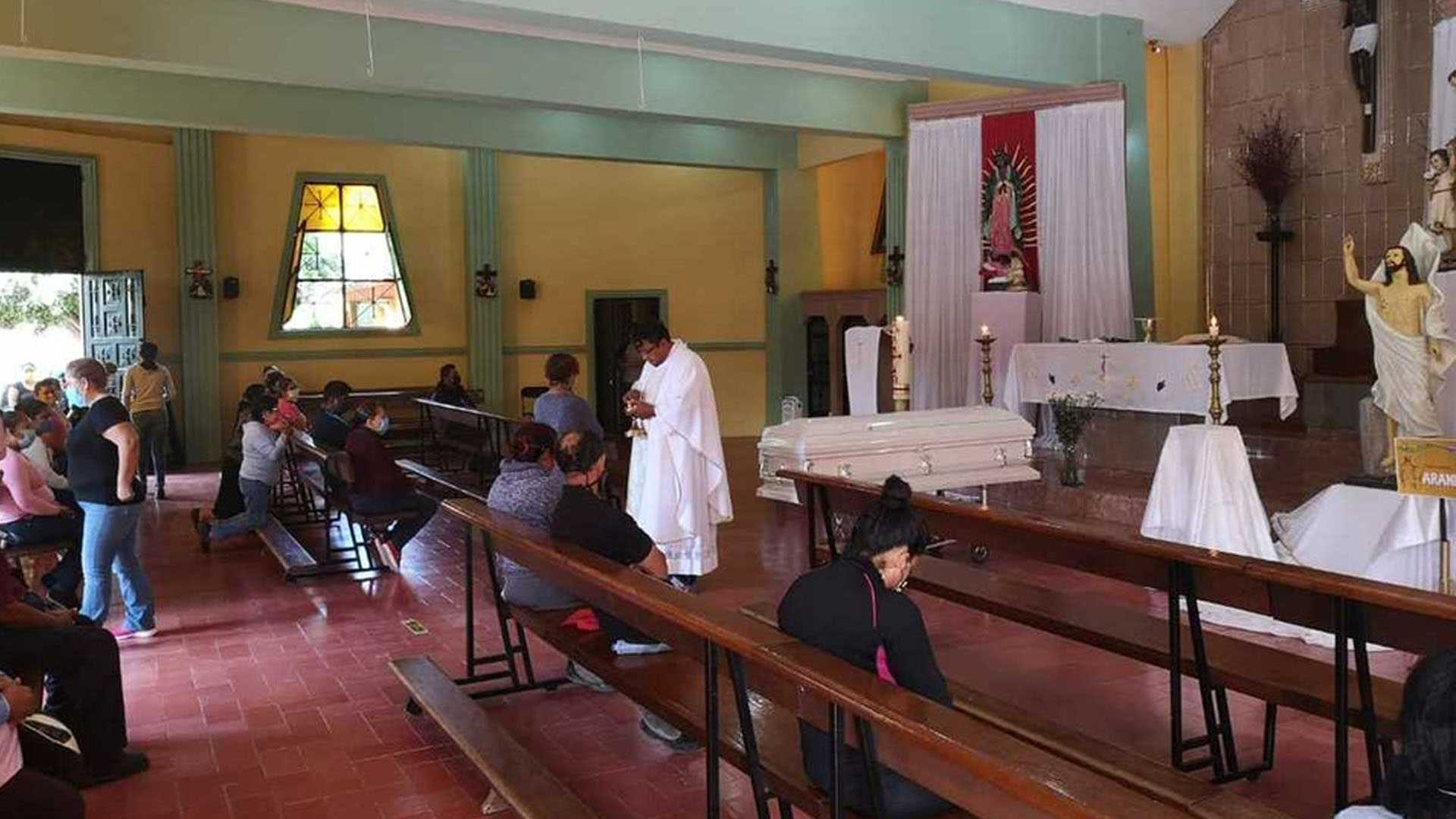 Despiden con misa a jóvenes asesinados en centro de rehabilitación de Irapuato Despiden con misa a jóvenes asesinados en centro de rehabilitación de Irapuato