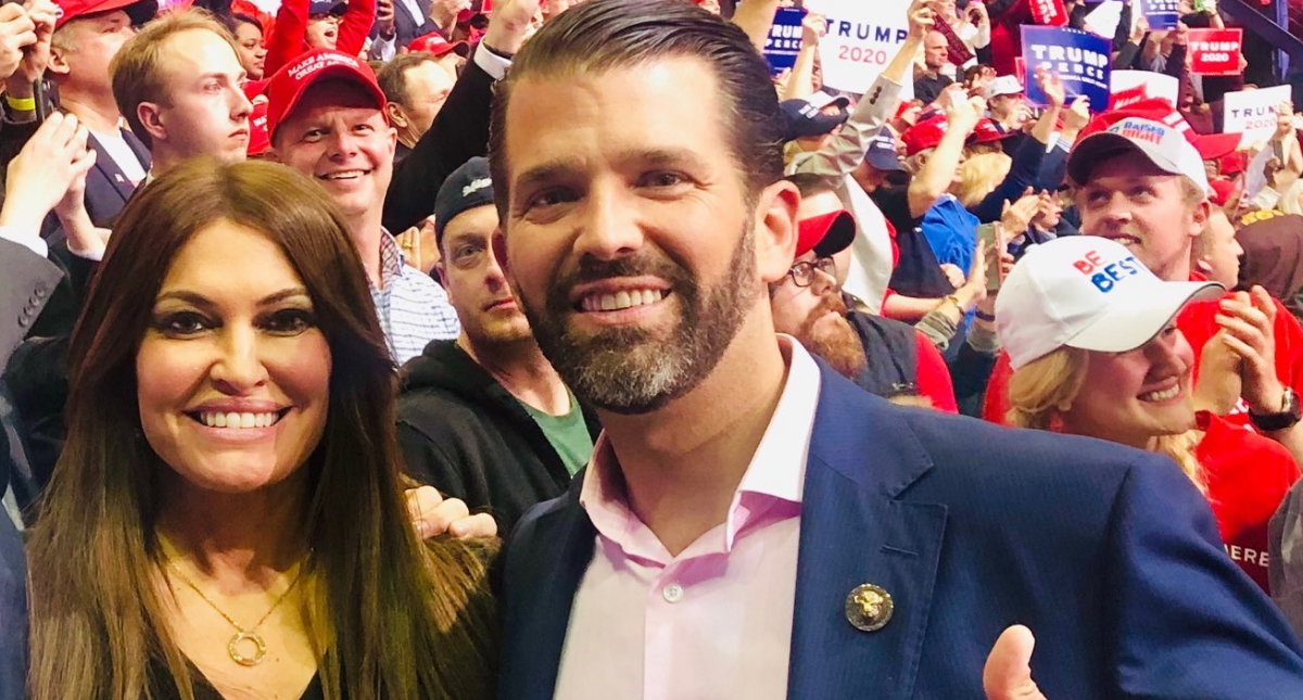 Kimberly Guilfoyle, pareja del hijo mayor de Trump, da positivo a COVID-19 Kimberly Guilfoyle, pareja del hijo mayor de Trump, da positivo a COVID-19