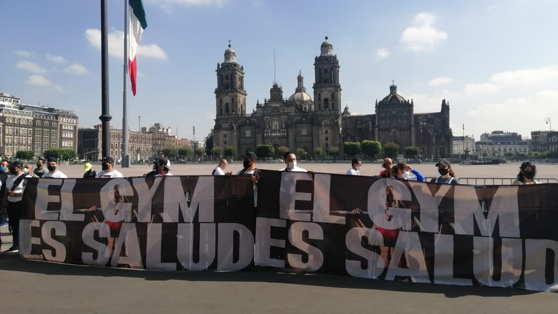 Dueños de gimnasios protestan en el Zócalo ante cierre por COVID-19