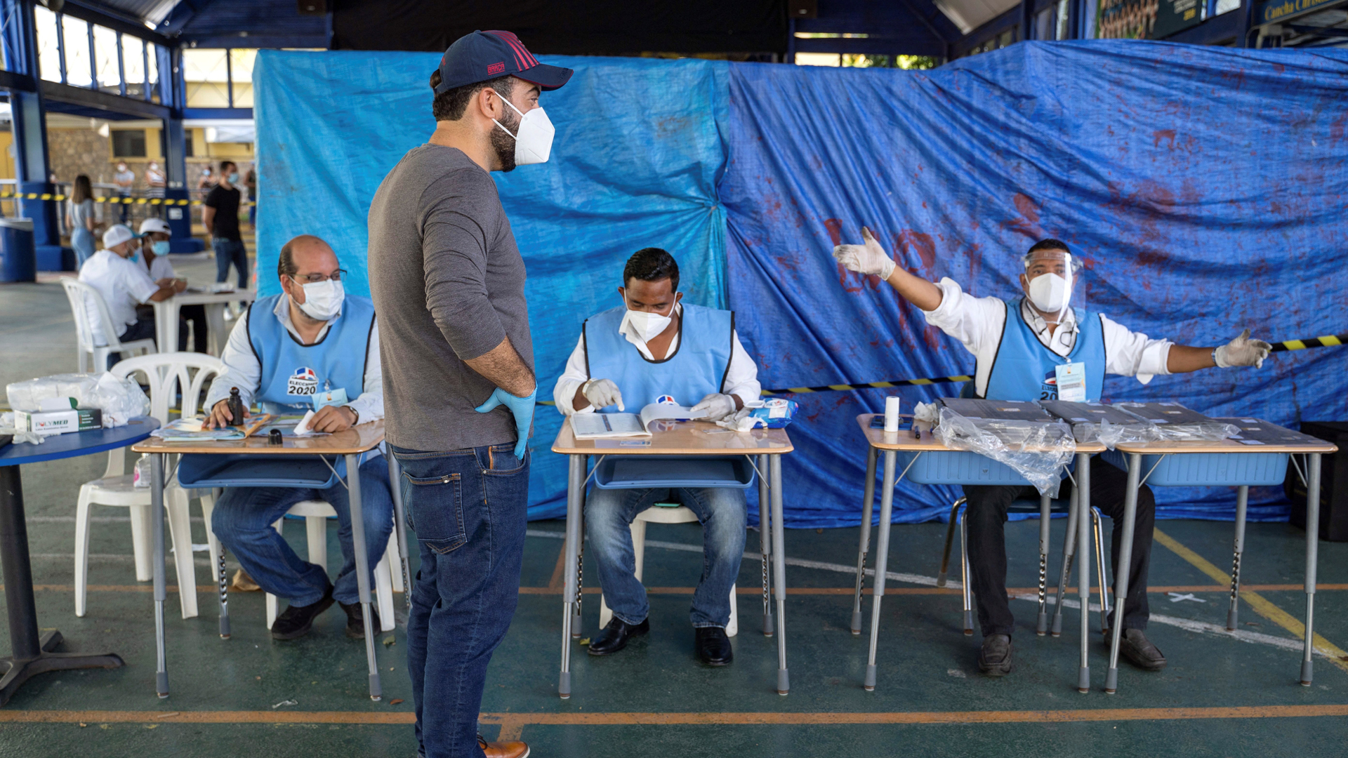 Ni el COVID-19 frena participación en elección presidencial de República Dominicana