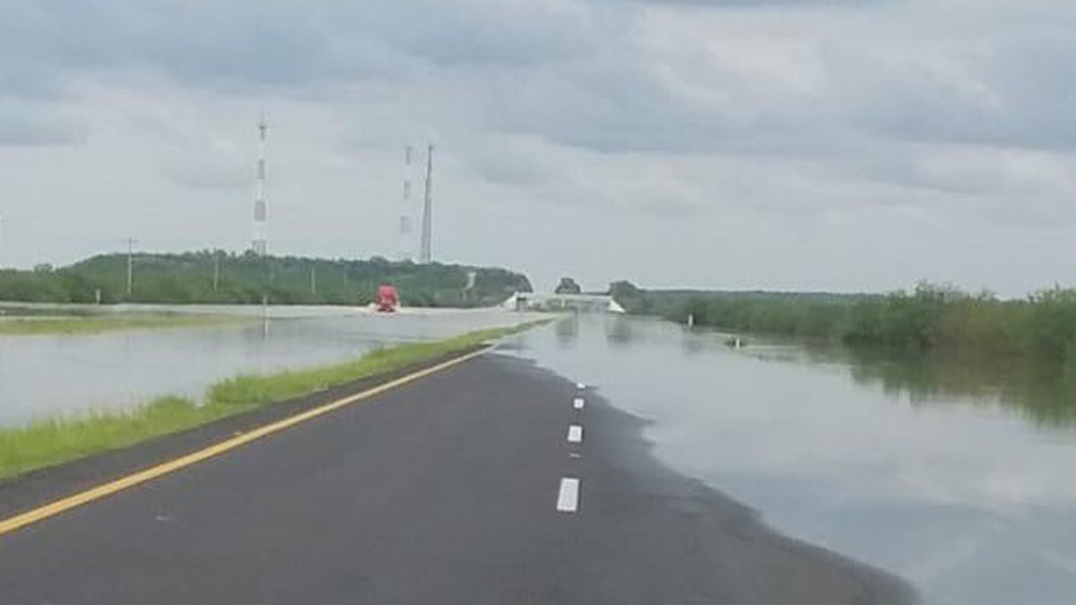 Tamaulipas y Nuevo León, los más afectados por Hanna - encharcamiento-en-la-autopista-monterrey-reynosa
