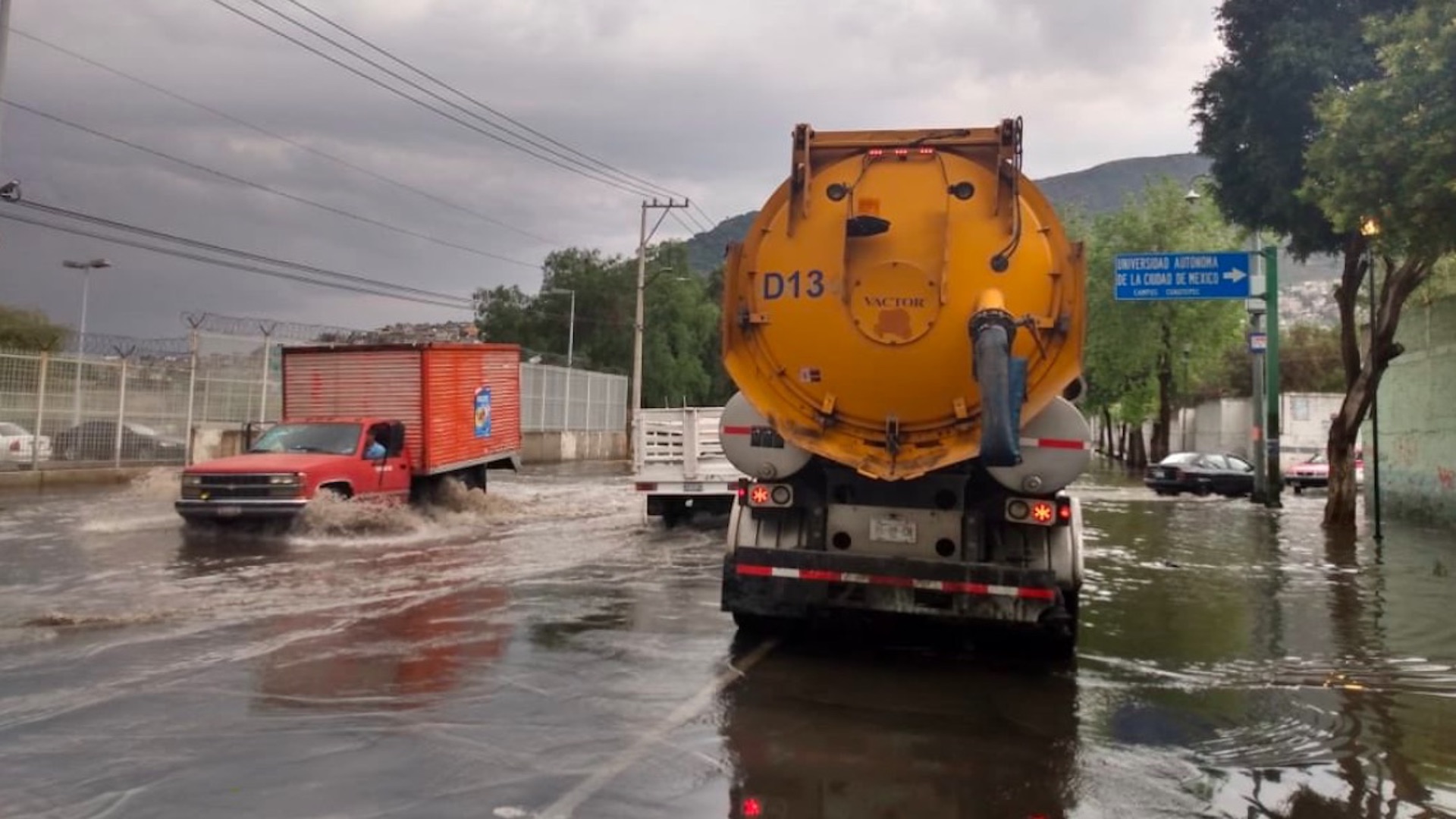 #Video Encharcamientos por lluvia de este domingo en la Ciudad de México