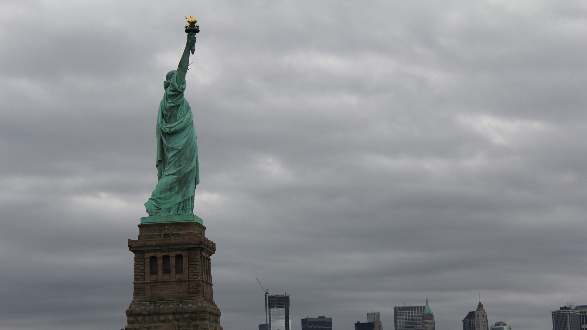 Reabrirán Estatua de la Libertad y zoológico de NY