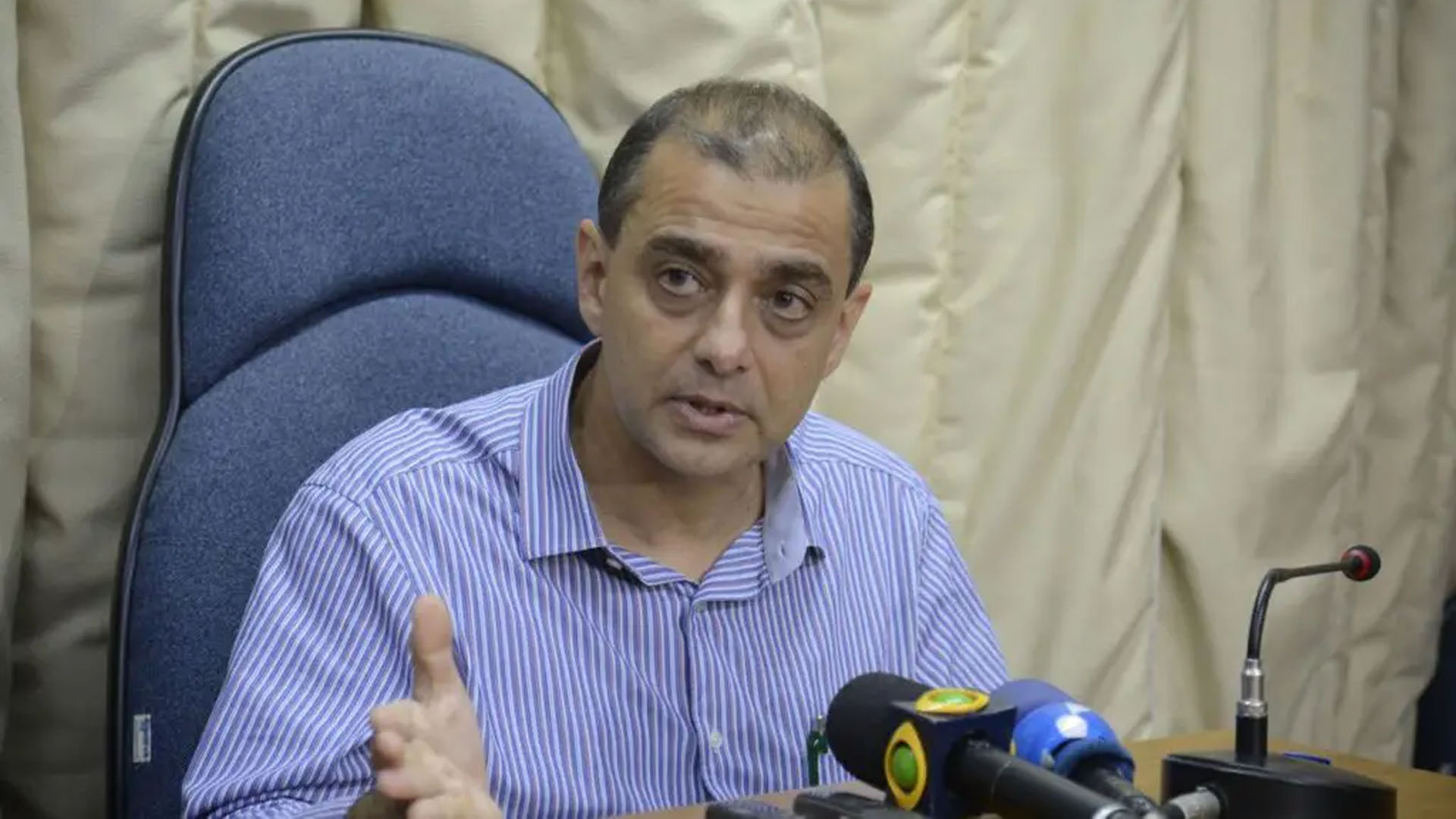 Detienen a exsecretario de Salud de Río de Janeiro por fraude en compra de ventiladores