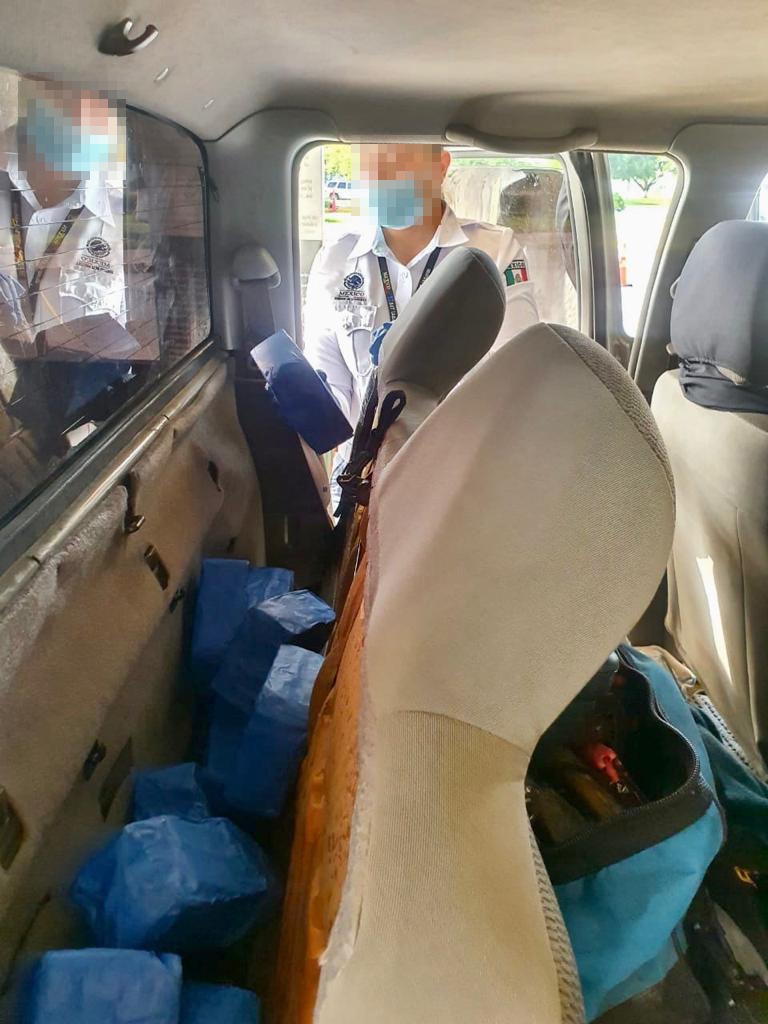 Decomisan en aduana de Matamoros más de 375 mil dólares - hallazgo-de-paquetes-de-dolares-dentro-de-camioneta-que-pretendia-cruzar-desde-eeuu-la-aduana-de-matamores