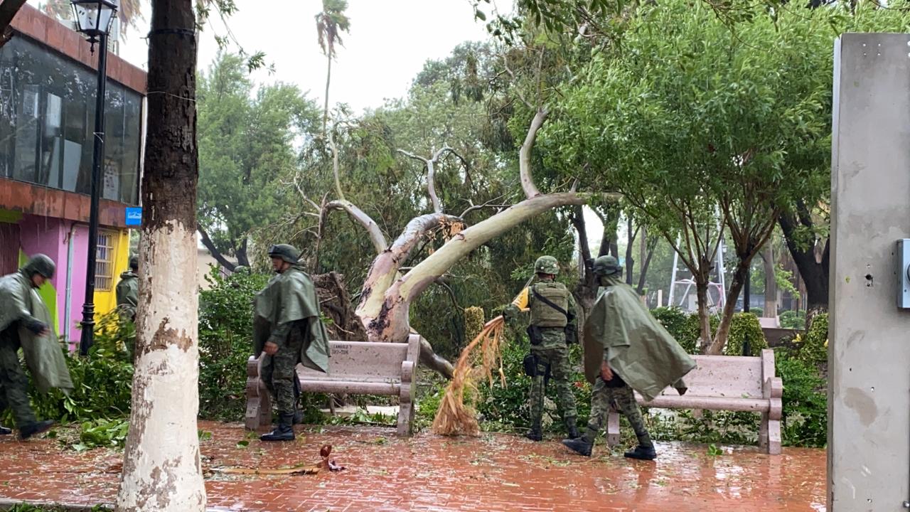Fotos y videos: Al menos cuatro desaparecidos y daños a infraestructura, el paso de Hanna por México - hanna-11