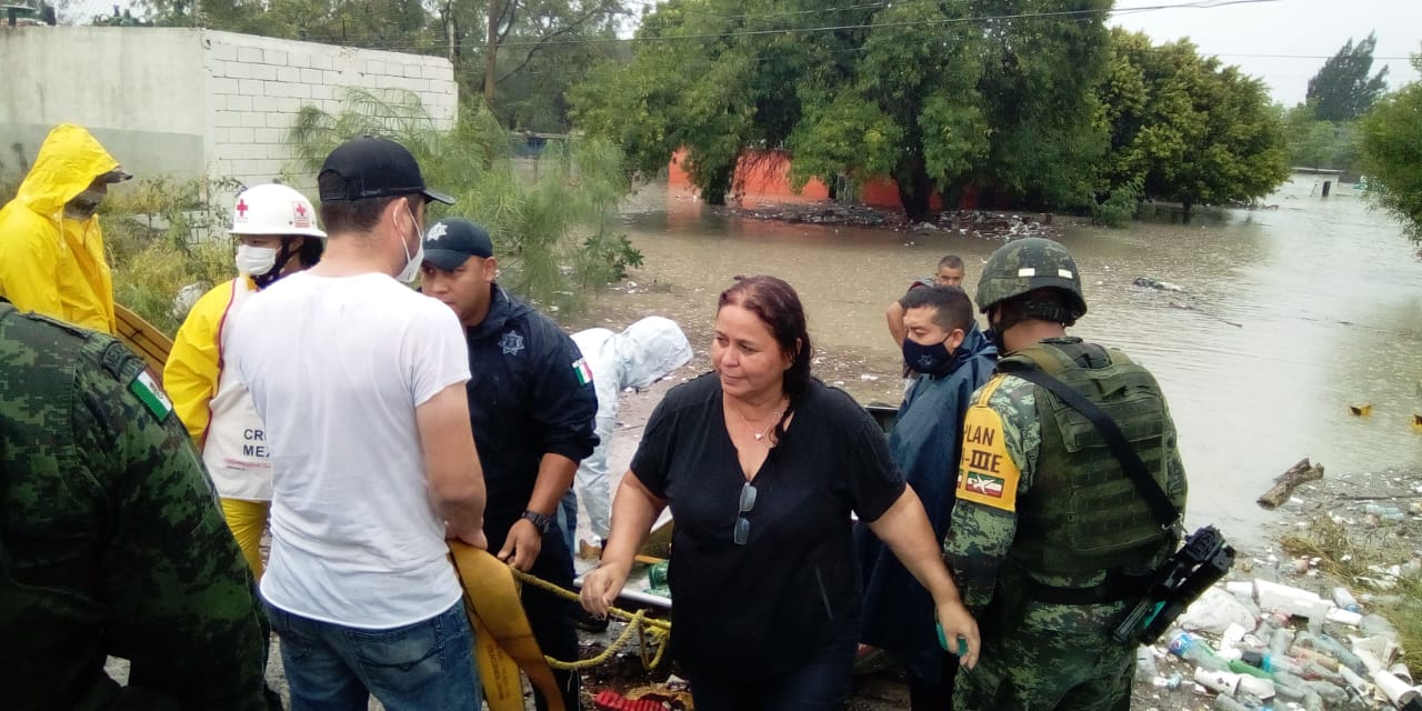 Fotos y videos: Al menos cuatro desaparecidos y daños a infraestructura, el paso de Hanna por México - hanna-22
