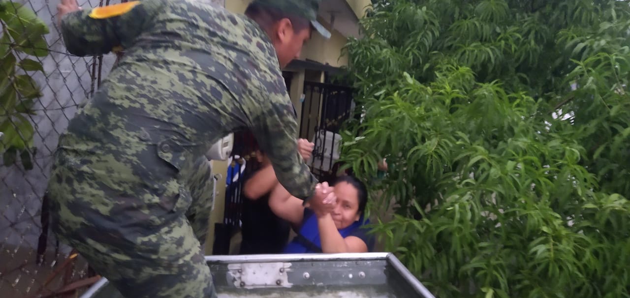 Fotos y videos: Al menos cuatro desaparecidos y daños a infraestructura, el paso de Hanna por México - hanna-3