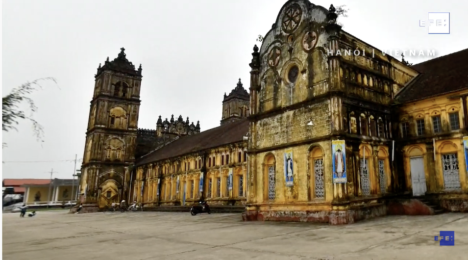 La muerte anunciada de la única catedral hispana en Vietnam