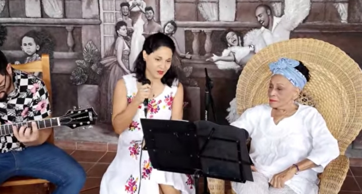 “Contigo en la distancia”, de Haydée Milanés y Omara Portuondo “Contigo en la distancia”, de Haydée Milanés y Omara Portuondo