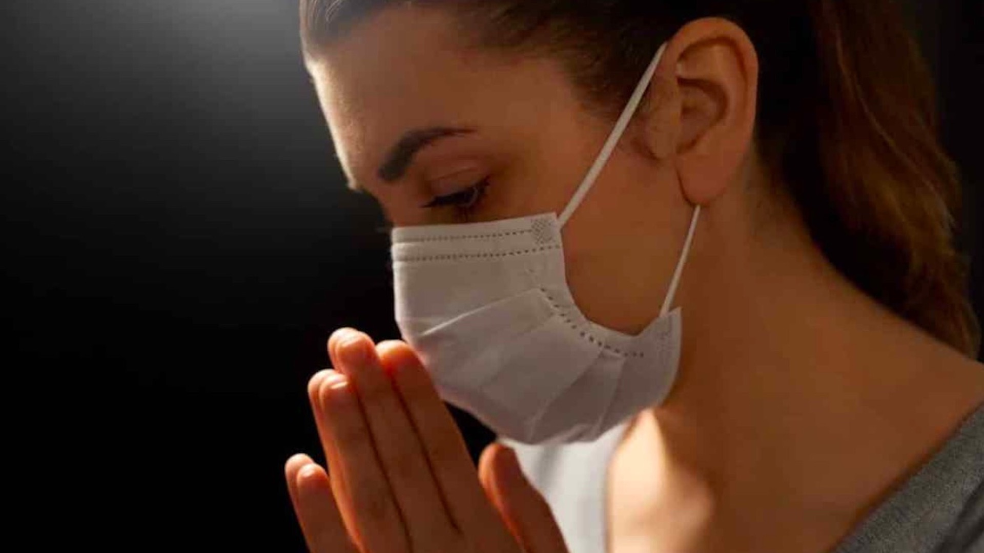 “Semáforo epidemiológico está en naranja y nos empeñamos en actuar como si fuera verde”, critica iglesia