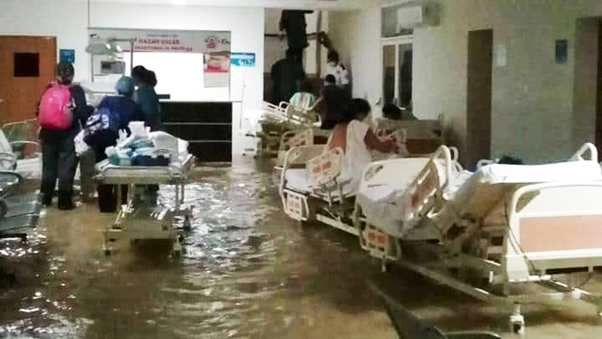 #Video Hanna causa inundación en Hospital Materno Infantil de Reynosa