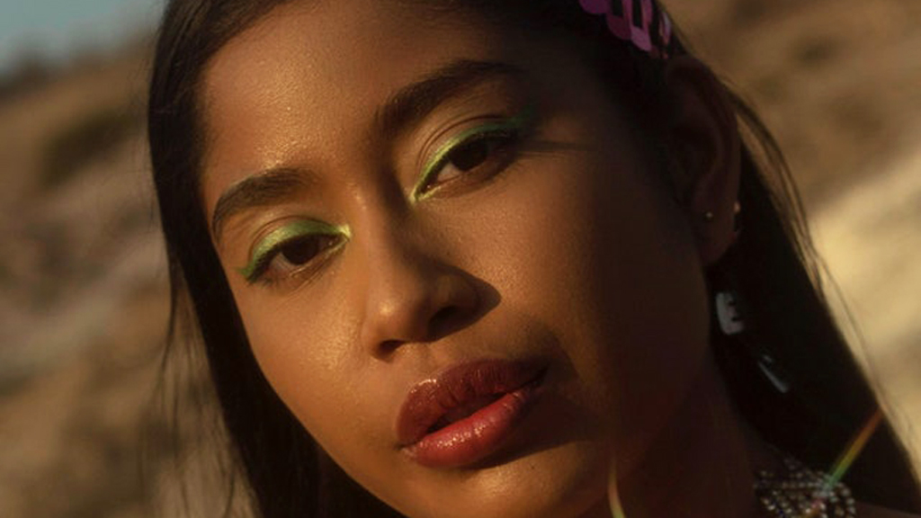 Karen Vega, la primera modelo oaxaqueña en protagonizar la portada de Vogue