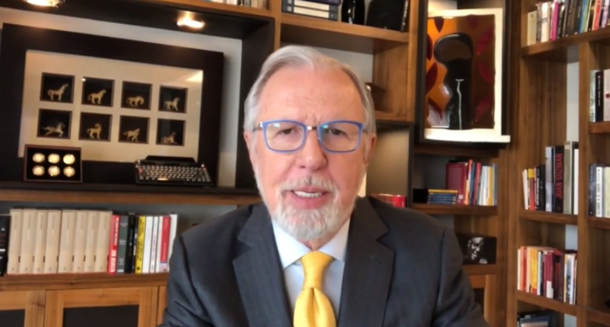 ¡Las Noticias! Ocho estados ponen en marcha restricciones por el repunte de casos de COVID-19