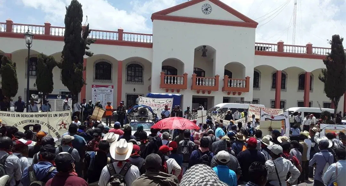 Indígenas de Chiapas marchan por COVID-19; afirman que el virus fue creado por Bill Gates