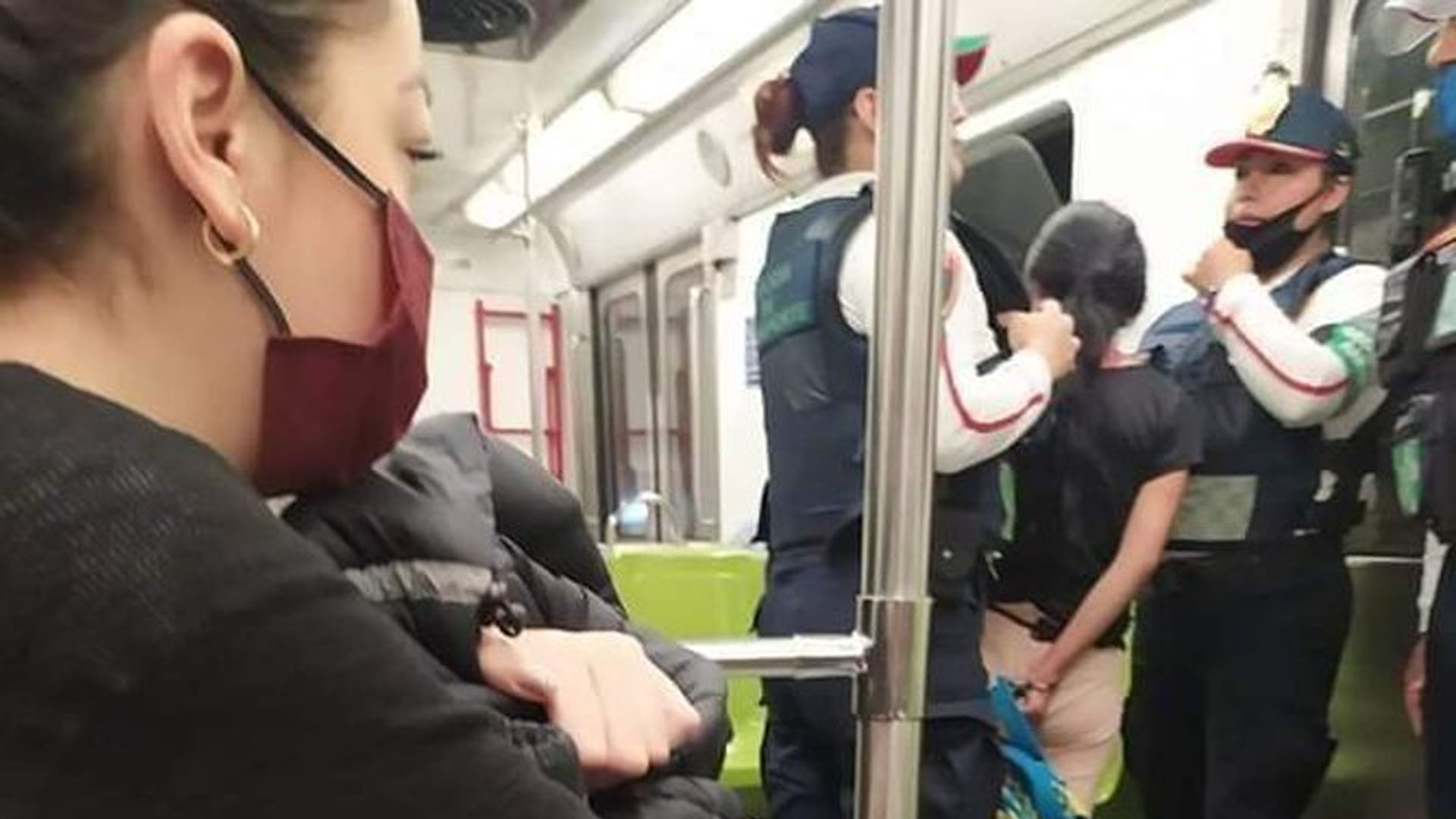 Investigan por abuso de autoridad a policías que presuntamente detuvieron a menor en el Metro