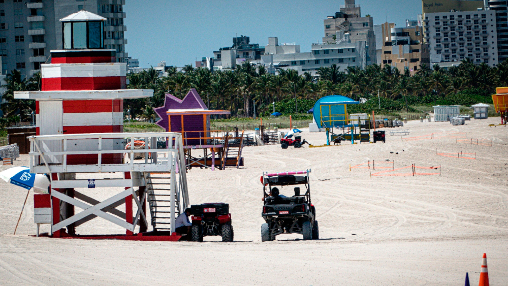 Florida celebra la Independencia con restricciones y nuevo récord de COVID-19