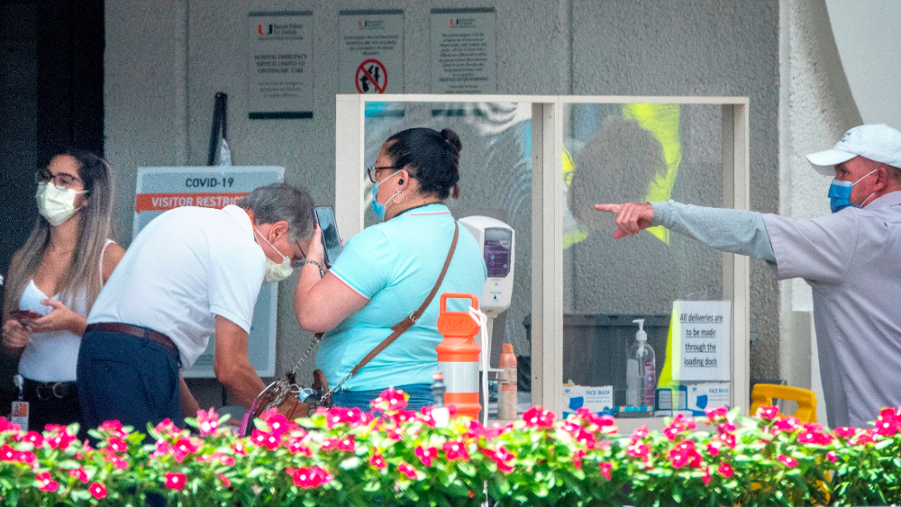 Florida comienza una semana crítica con más de 12 mil casos nuevos de COVID-19