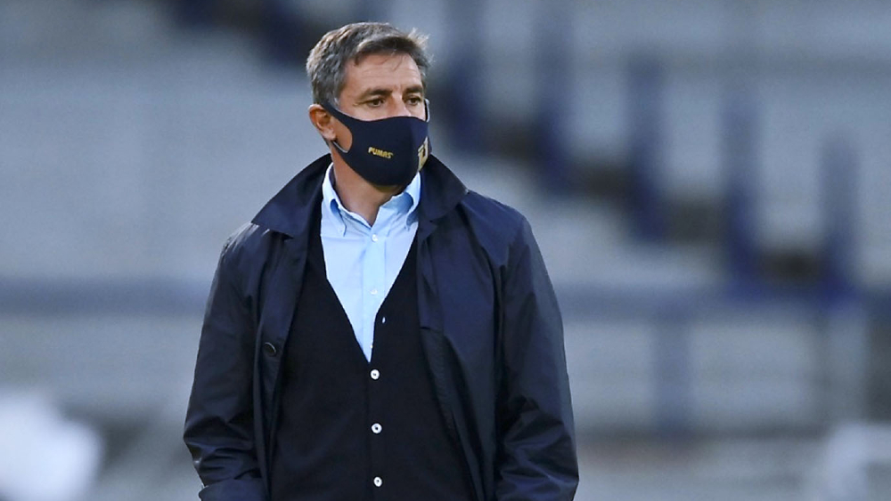 Míchel deja de ser entrenador de Pumas