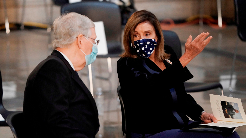 Pelosi decreta el uso obligatorio de mascarillas en la Cámara Baja de EE.UU.