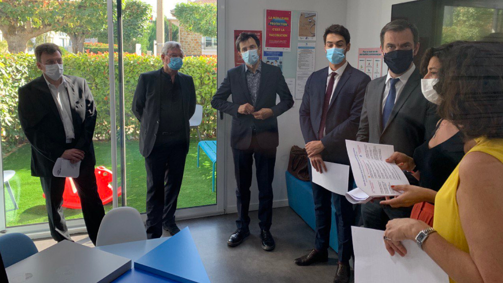 Francia enviará mascarillas gratuitas a siete millones de pobres