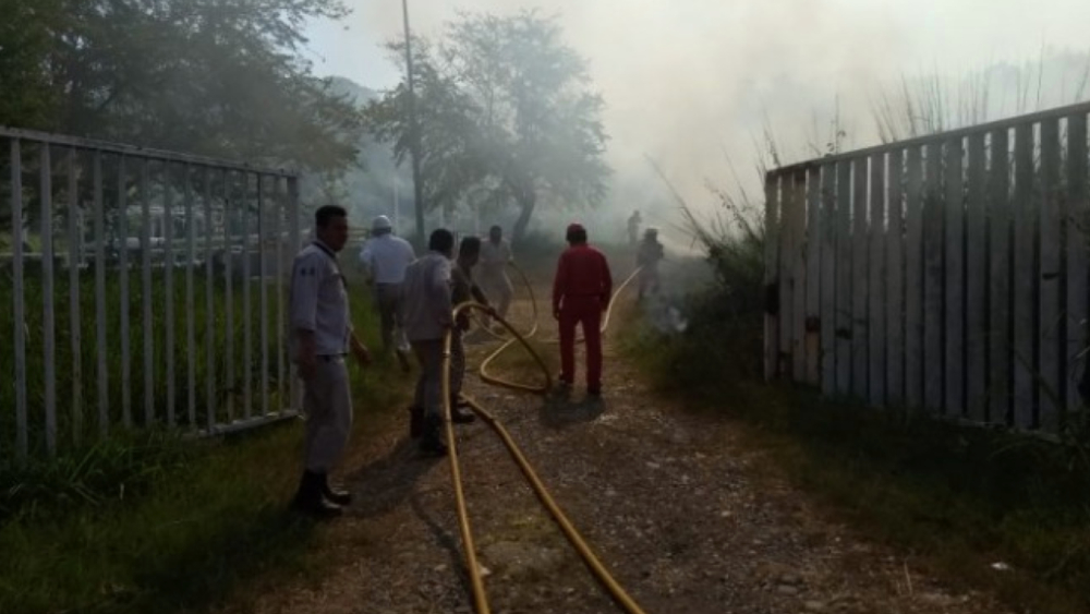 Explosión de ducto de Pemex en Veracruz deja cinco lesionados