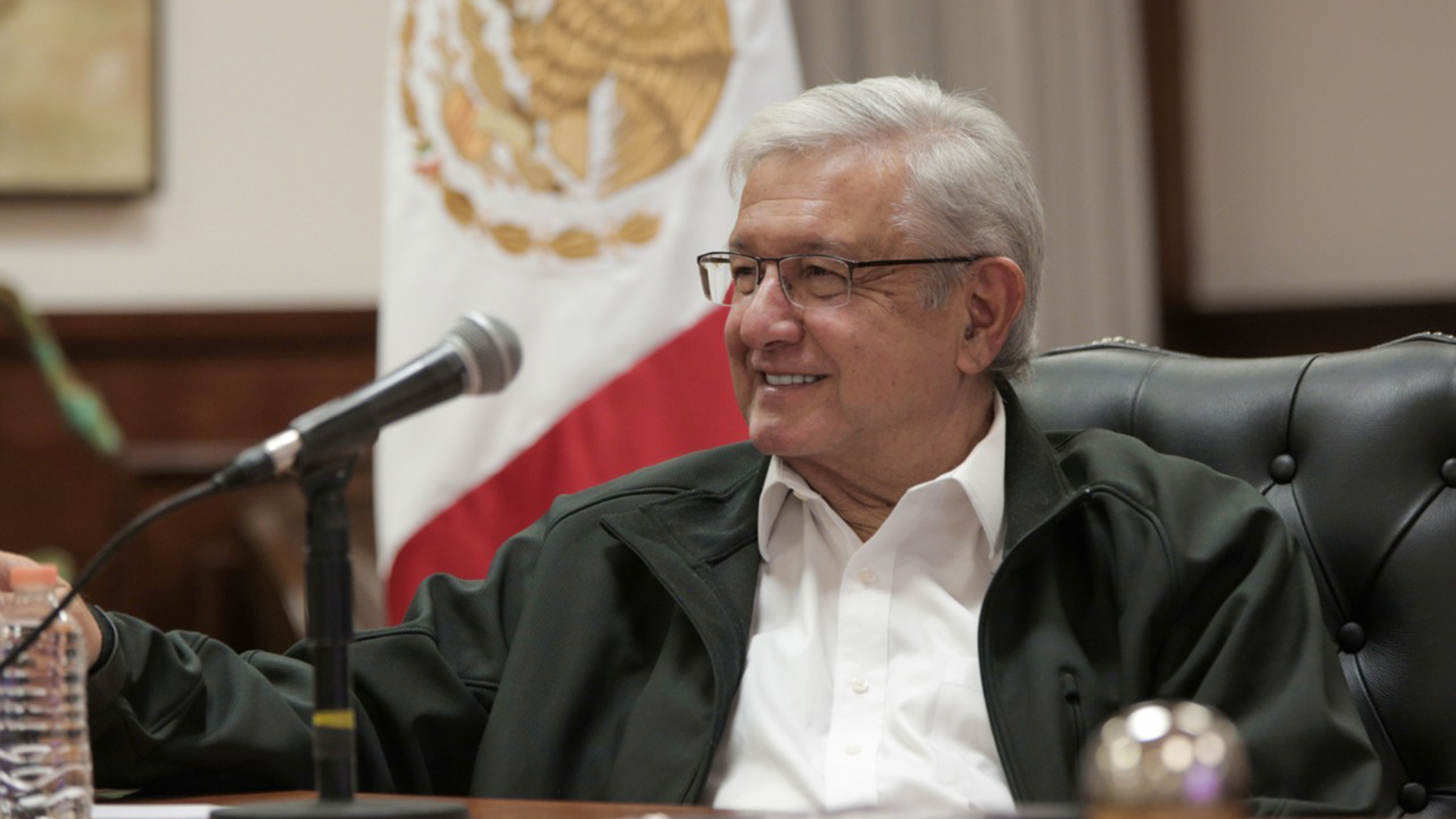 Bendito coraje; responde AMLO a periodistas e intelectuales