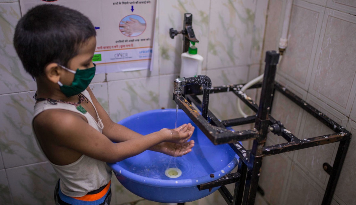 Casi la mitad de menores en México vive en pobreza, revela Unicef