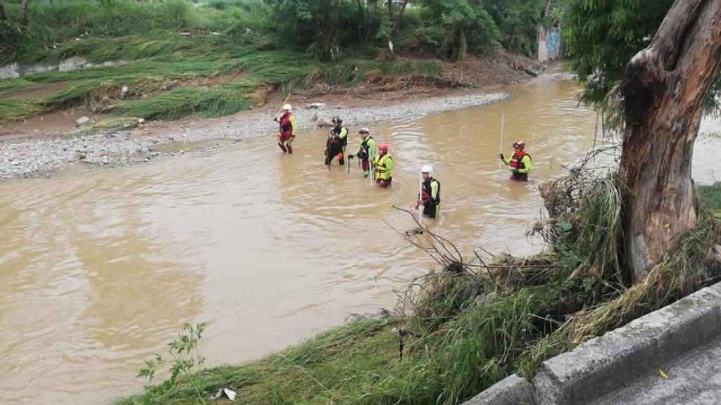 Tamaulipas y Nuevo León, los más afectados por Hanna - proteccion-civil-nuevo-leon-rescate-hanna-2