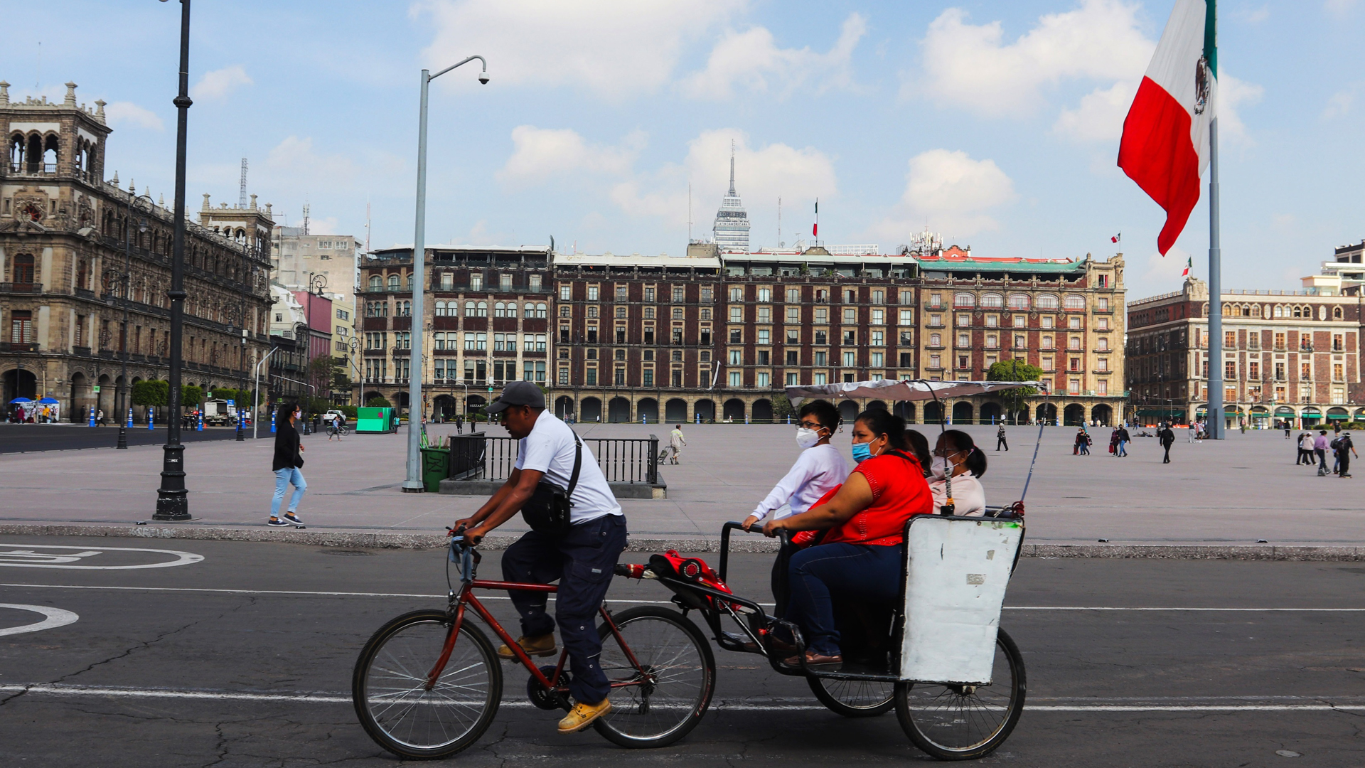 Cerrarán por tres días los comercios en primer cuadro del Centro Histórico de la CDMX por Grito Cerrarán por tres días los comercios en primer cuadro del Centro Histórico de la CDMX por Grito