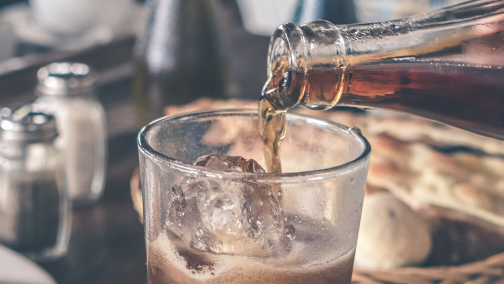 Diputada de Morena se retracta de aumentar IEPS a refrescos