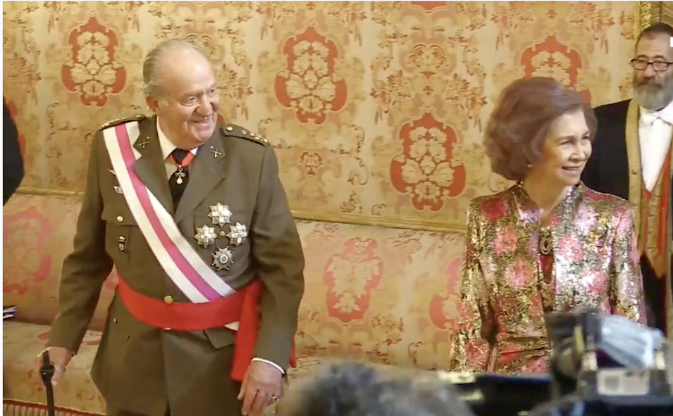 El rey Juan Carlos encargó crear una estructura para recibir dinero en Suiza