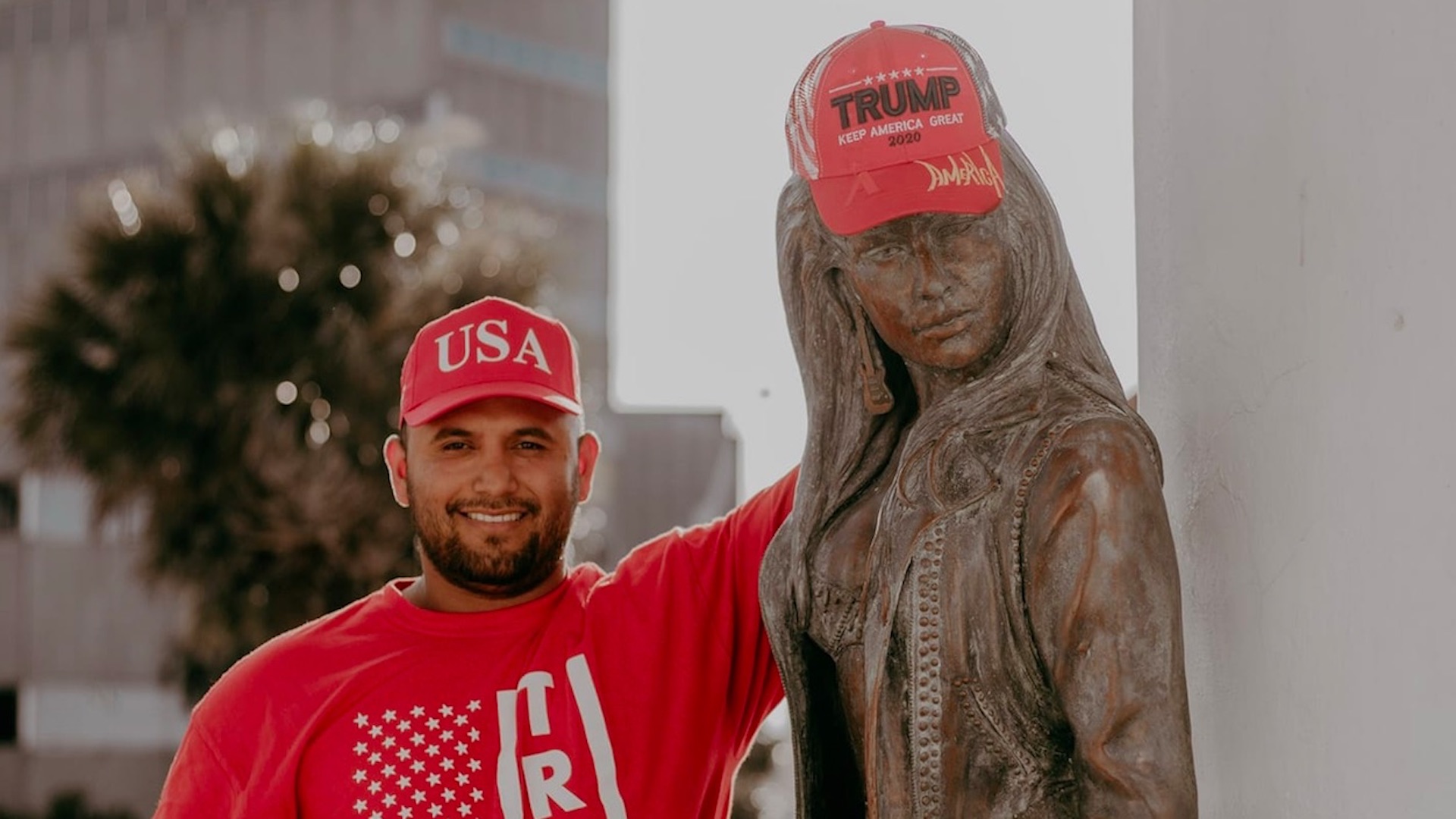 Familia exige dejar de usar imagen de Selena Quintanilla en mítines a favor de Trump Familia exige dejar de usar imagen de Selena Quintanilla en mítines a favor de Trump