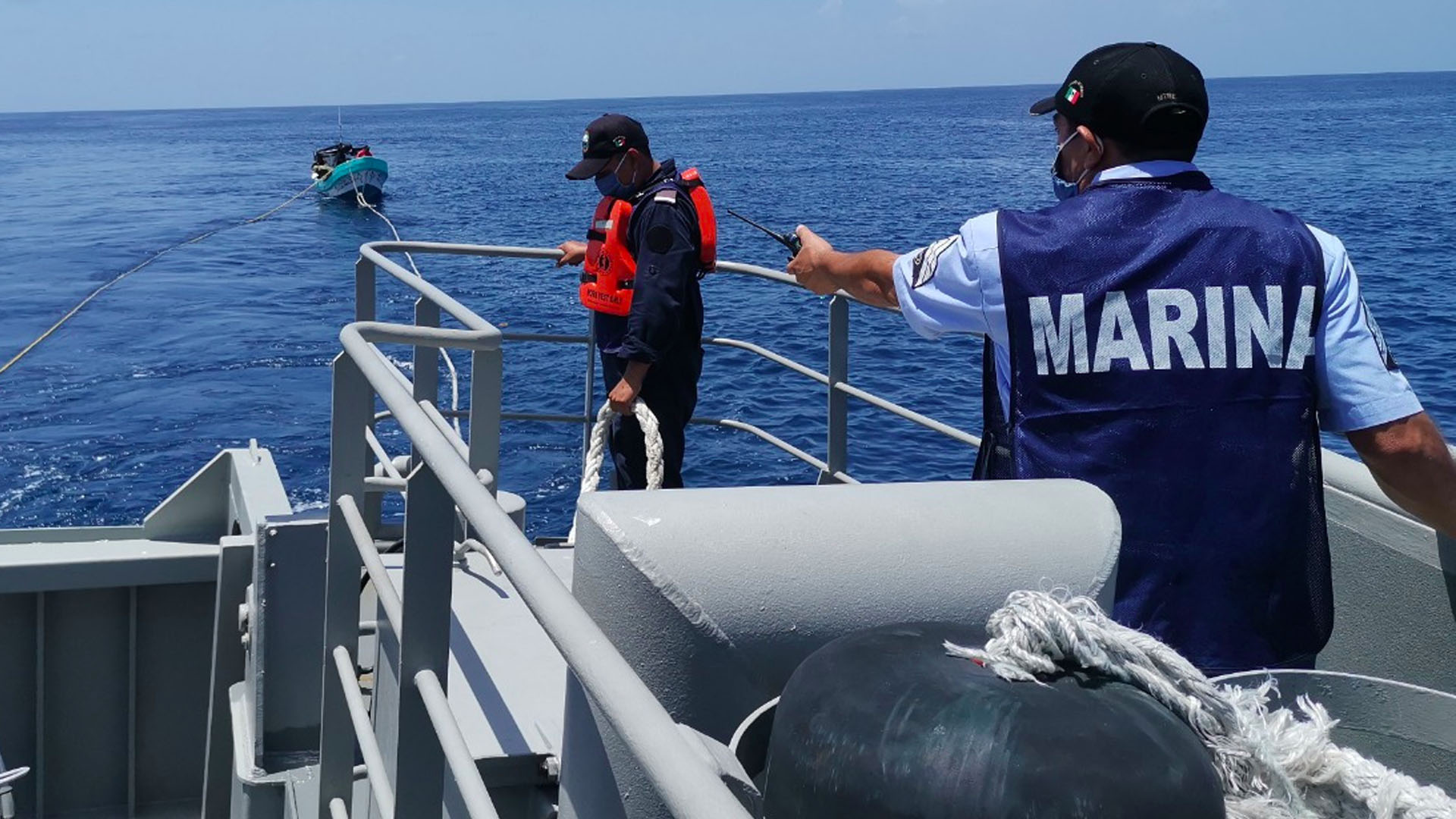 Semar rescata a nueve tripulantes de dos embarcaciones en Quintana Roo