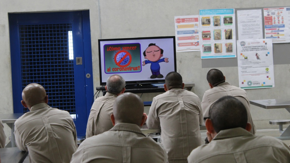 Suman 106 decesos por COVID-19 en cárceles de México - sesion-informativa-sobre-el-coronavirus-a-reos-de-penal-federal