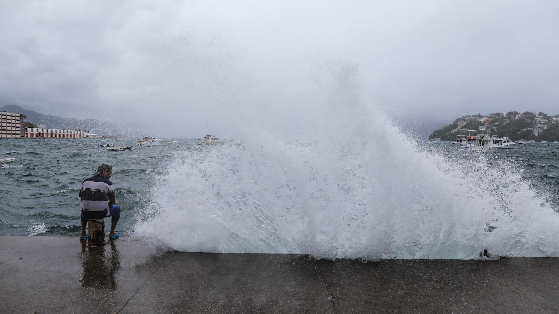 Onda tropical 15 ocasionará lluvias intensas en Chiapas, Guerrero y Oaxaca