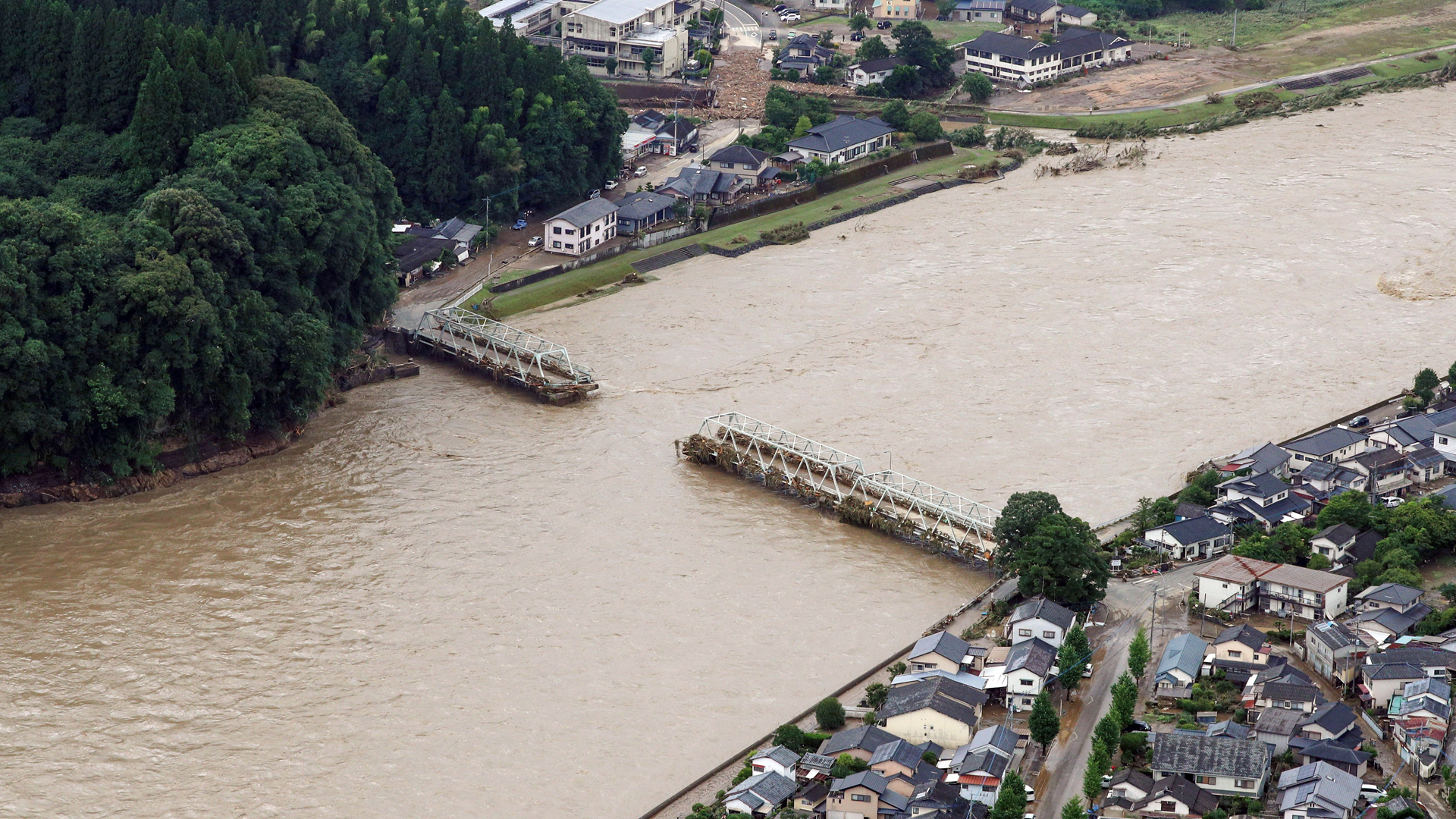 Lluvias torrenciales en Japón dejan más de 30 muertos - vista-aerea-de-las-inundaciones-en-la-prefectura-de-kumamoto